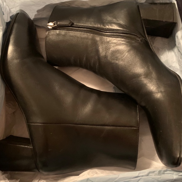 Prada Black Nappa Leather Calzature  Donna- 9.5- worn a few times - Picture 2 of 13